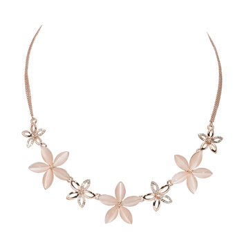 Pica LéLa Flower Necklace